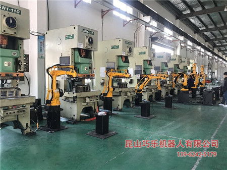 西藏小型冲压机械手价格与技术开发概述